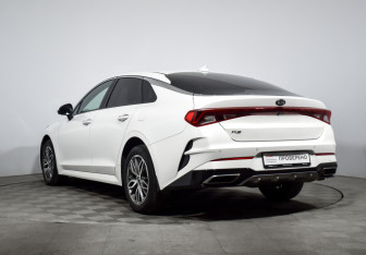 Подержанный автомобиль Kia K5 2020 года (7 фото)