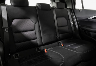 Подержанный автомобиль Infiniti Q30 2017 года (22 фото)