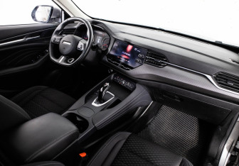 Подержанный автомобиль Haval F7x 2022 года (15 фото)