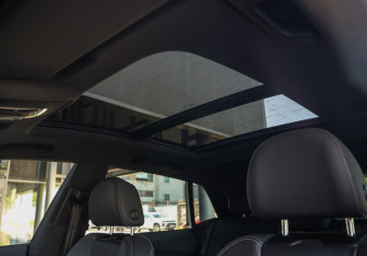 Подержанный автомобиль Audi Q8 2019 года (33 фото)
