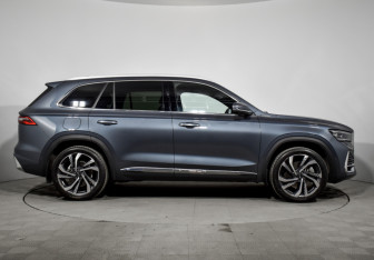 Подержанный автомобиль Geely Monjaro 2024 года (4 фото)
