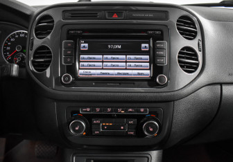 Подержанный автомобиль Volkswagen Tiguan 2014 года (15 фото)