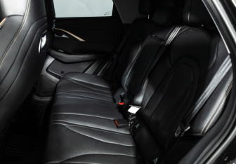 Подержанный автомобиль Omoda C5 2024 года (10 фото)