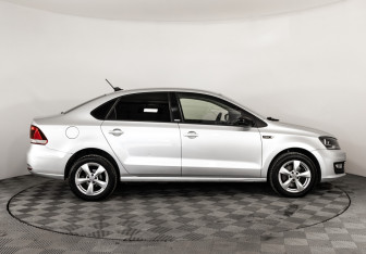 Подержанный автомобиль Volkswagen Polo Sedan 2018 года (4 фото)