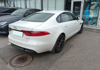 Подержанный автомобиль Jaguar XF Sedan 2018 года (4 фото)