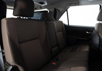 Подержанный автомобиль Toyota Fortuner 2019 года (19 фото)