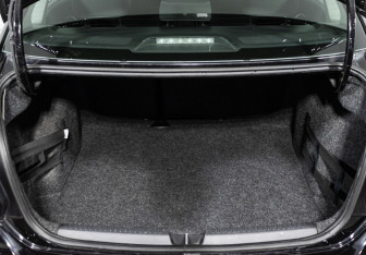 Подержанный автомобиль Volkswagen Polo Sedan 2017 года (16 фото)