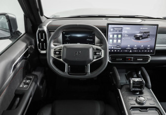 Подержанный автомобиль Jetour T2 2024 года (11 фото)
