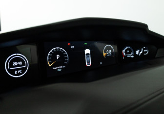 Подержанный автомобиль Changan UNI-V 2024 года (12 фото)