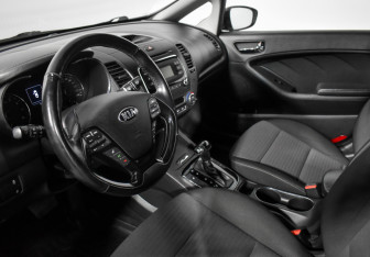 Подержанный автомобиль Kia Cerato Sedan 2018 года (9 фото)