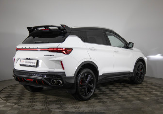 Подержанный автомобиль Geely Coolray 2023 года (5 фото)