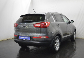 Подержанный автомобиль Kia Sportage 2012 года (5 фото)