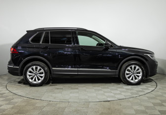 Подержанный автомобиль Volkswagen Tiguan 2021 года (4 фото)