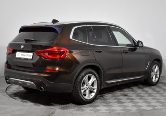 Подержанный автомобиль BMW X3 2017 года (5 фото)