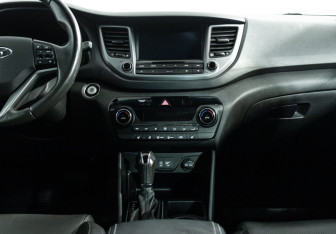 Подержанный автомобиль Hyundai Tucson 2017 года (14 фото)