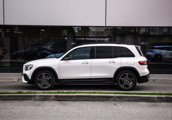 Подержанный автомобиль Mercedes-Benz GLB 2020 года (9 фото)