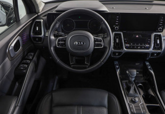 Подержанный автомобиль Kia Sorento 2020 года (10 фото)