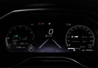 Подержанный автомобиль Toyota Avalon 2022 года (13 фото)