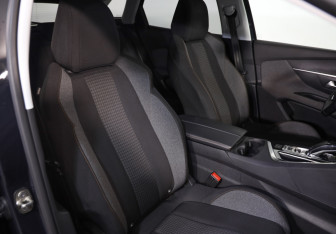 Подержанный автомобиль Peugeot 3008 2019 года (23 фото)