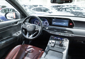 Подержанный автомобиль Hyundai Palisade 2022 года (14 фото)