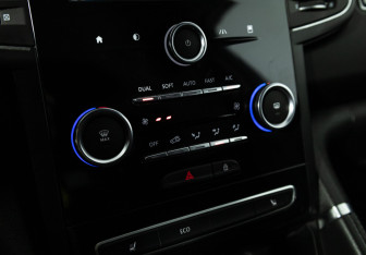 Подержанный автомобиль Renault Koleos 2019 года (17 фото)