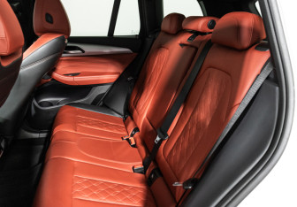 Подержанный автомобиль BMW X3 2020 года (10 фото)