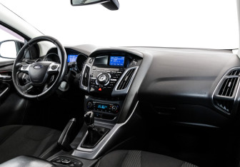 Подержанный автомобиль Ford Focus Wagon 2012 года (9 фото)