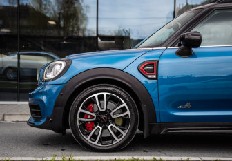 Подержанный автомобиль MINI Countryman 2021 года (10 фото)