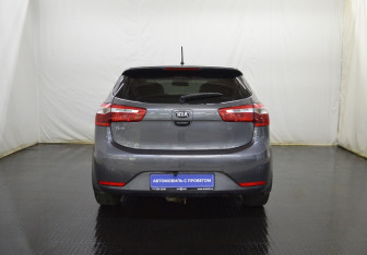 Подержанный автомобиль Kia Rio Hatchback 2014 года (6 фото)