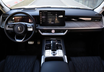 Подержанный автомобиль Tank 500 2023 года (8 фото)