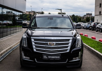 Подержанный автомобиль Cadillac Escalade Suv 2015 года (3 фото)