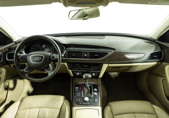 Подержанный автомобиль Audi A6 Sedan 2012 года (13 фото)