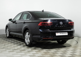Подержанный автомобиль Volkswagen Passat Sedan 2020 года (7 фото)