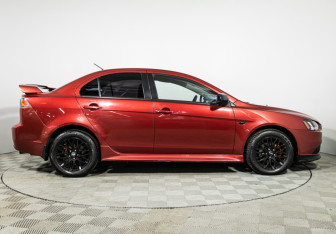 Подержанный автомобиль Mitsubishi Lancer Sedan 2012 года (4 фото)