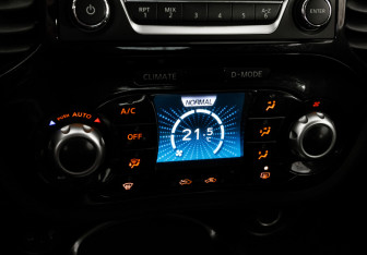 Подержанный автомобиль Nissan Juke 2018 года (20 фото)