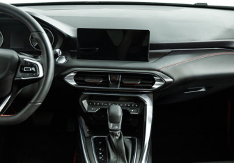 Подержанный автомобиль Kaiyi E5 2023 года (14 фото)