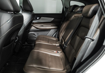 Подержанный автомобиль Chery Tiggo 8 Pro 2021 года (10 фото)