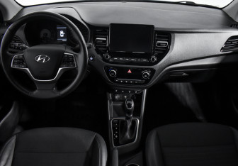 Подержанный автомобиль Hyundai Solaris Sedan 2022 года (15 фото)