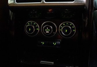 Подержанный автомобиль Land Rover Range Rover 2010 года (25 фото)