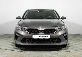 Подержанный автомобиль Kia Ceed Hatchback 2018 года (2 фото)