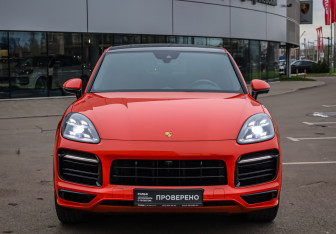 Подержанный автомобиль Porsche Cayenne 2021 года (4 фото)