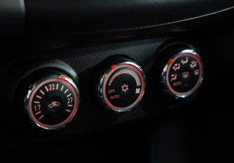 Подержанный автомобиль Mitsubishi Outlander 2011 года (15 фото)