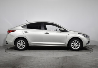 Подержанный автомобиль Hyundai Solaris Sedan 2020 года (4 фото)