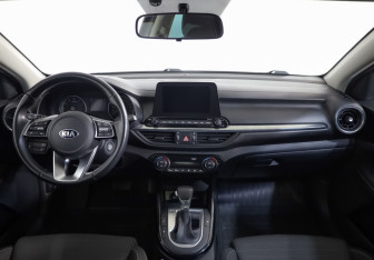 Подержанный автомобиль Kia Cerato Sedan 2020 года (9 фото)