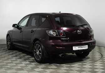 Подержанный автомобиль Mazda 3 Hatchback 2007 года (7 фото)