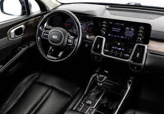 Подержанный автомобиль Kia Sorento 2021 года (17 фото)