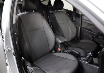 Подержанный автомобиль Hyundai Solaris Sedan 2017 года (19 фото)