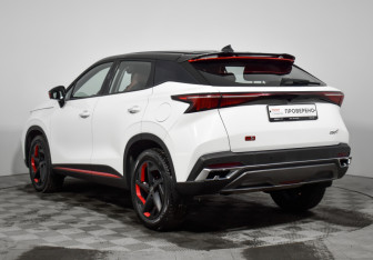 Подержанный автомобиль Omoda C5 2022 года (7 фото)