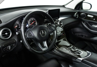 Подержанный автомобиль Mercedes-Benz GLC Coupe 2015 года (11 фото)