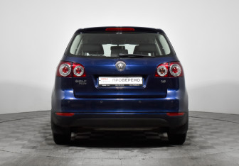 Подержанный автомобиль Volkswagen Golf Plus 2013 года (6 фото)